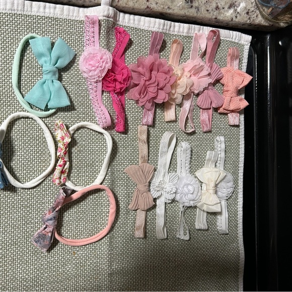 Assorted Baby Headbands with Bows and Flowers - Picture 2 of 14
